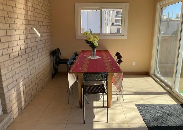 New & Cozy Niagara Getaway. 7 Mins From The Falls