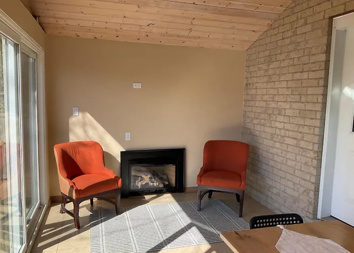 New & Cozy Niagara Getaway. 7 Mins From The Falls